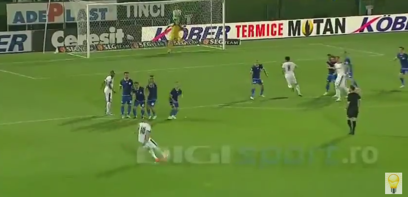 Gol EXTRATERESTRU marcat de Budescu! Faza pe care NU te mai saturi sa o vezi. Executie GENIALA din lovitura libera_3