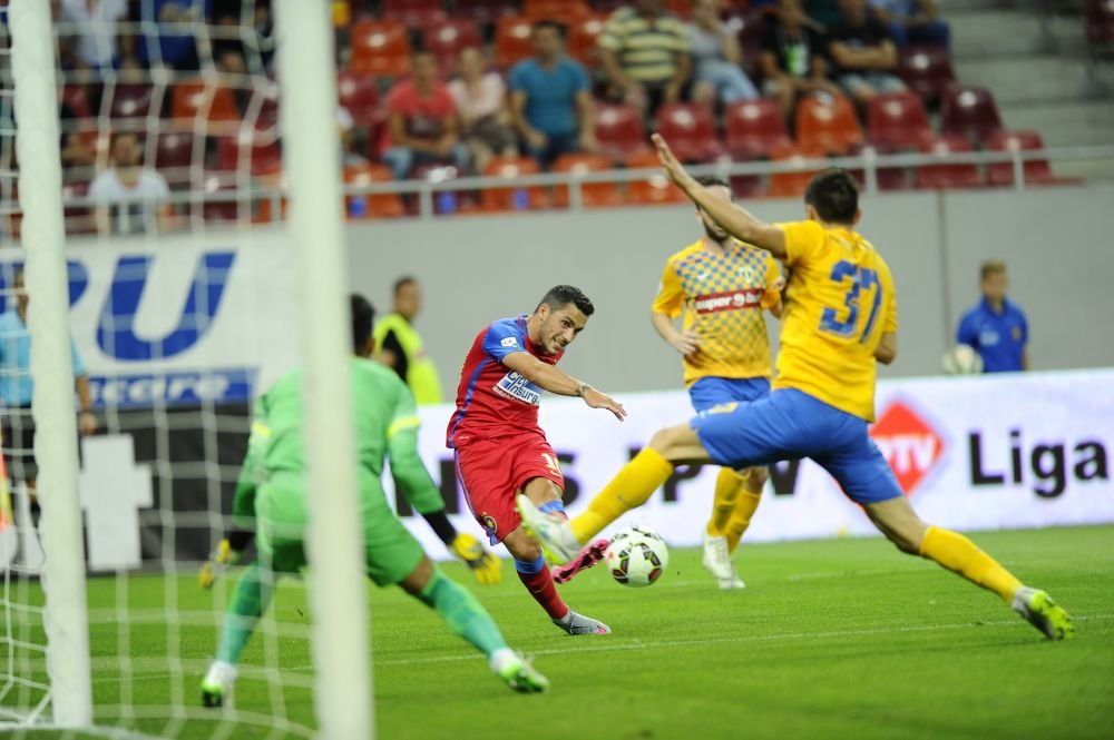 La un an dupa ce Steaua a facut AUDIENTA ZERO, acum reluarea lui Leana si Costel a fost peste Steaua - Petrolul la TV