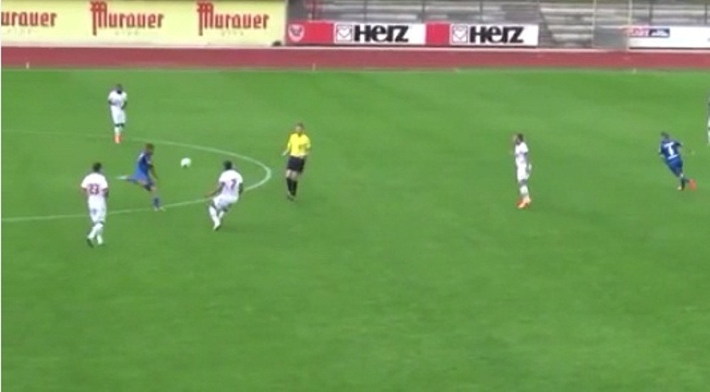 Era ultimul lucru la care cineva se astepta! GOL SENZATIONAL de la 40 de metri! Portarul a ramas fara reactie. VIDEO