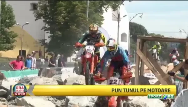 Maniacii care incing motoarele la maximum au invadat Sibiul pentru cel mai dur raliu hard enduro din lume