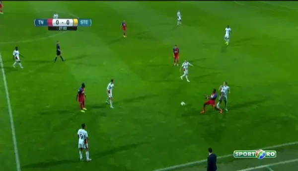 Centrare Adi Popa, Tade nu a putut sa ajunga la minge