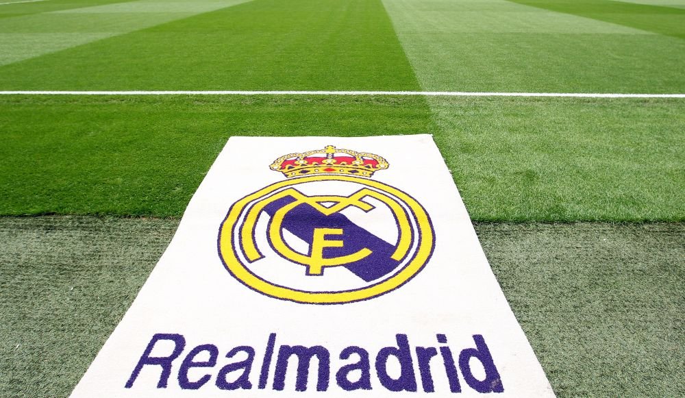 Real Madrid, cel mai valoros club din lume in ultimul top Forbes: 3.26 miliarde de dolari! Barcelona e pe 5, Bayern pe 11. TOP 50