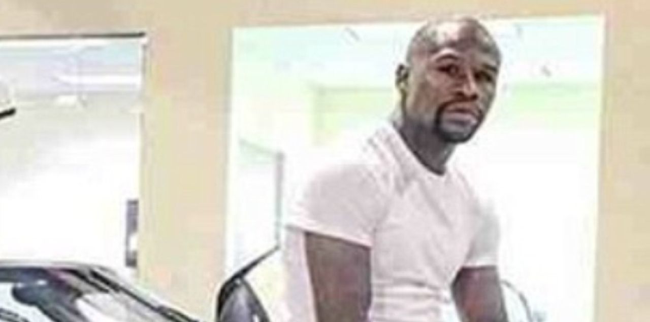 Imagini FABULOASE! Cum arata noua masina de 4.2 mil euro cumparata de Mayweather! Prinde 408 km/h si sunt doar 3 modele in lume_3