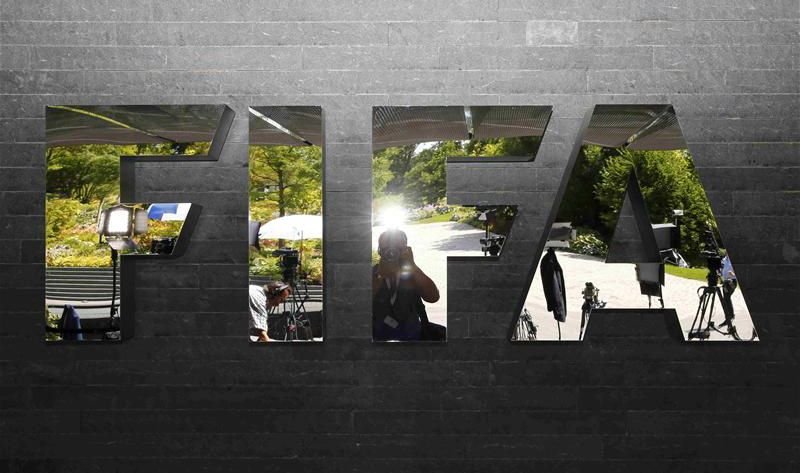 OFICIAL: alegerile FIFA vor avea loc pe 26 februarie 2016. Blatter ar vrea sa le mute pe 30 :) Platini si-ar putea anunta candidatura