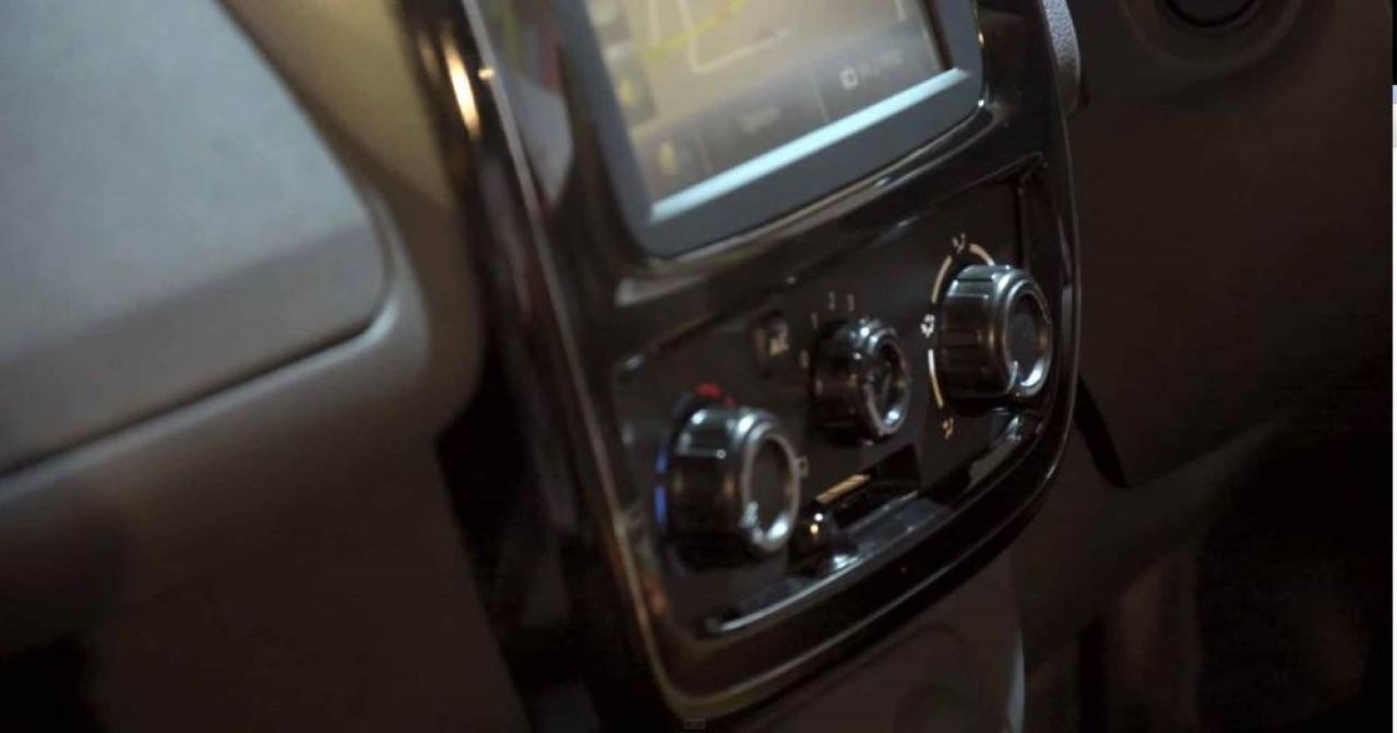 Cum arata in REALITATE noua Dacia de 4000 de euro la interior. Brazilienii nu sunt impresionati. FOTO_1