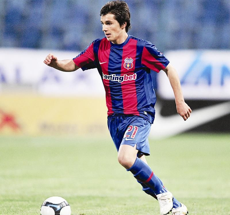 Becali l-a dat afara pentru ca nu are viitor, acum costa de 25 de ori mai mult. VIDEO I-a dat gol lui Mircea Lucescu aseara