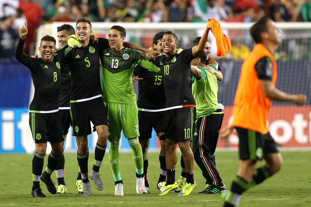 VIDEO & FOTO | Mexic, campioana Gold Cup 2015, dupa o finala nebuna cu Jamaica, disputata in fata a 70 de mii de oameni_3