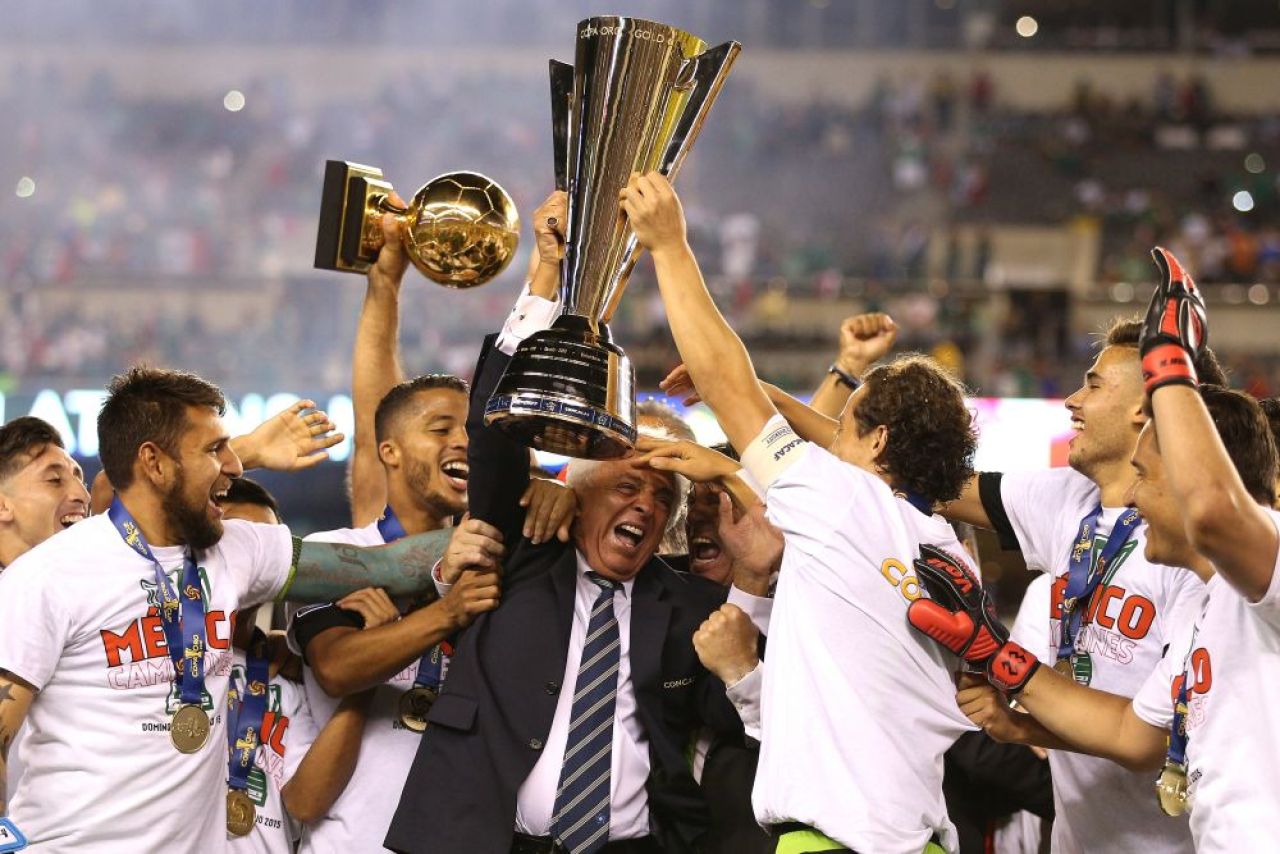 VIDEO & FOTO | Mexic, campioana Gold Cup 2015, dupa o finala nebuna cu Jamaica, disputata in fata a 70 de mii de oameni_5