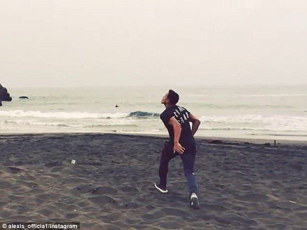 Fizicul incredibil cu care Alexis Sanchez se intoarce la Arsenal din vacanta! Imagini SPECTACULOASE_1