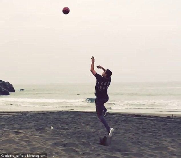Fizicul incredibil cu care Alexis Sanchez se intoarce la Arsenal din vacanta! Imagini SPECTACULOASE_2