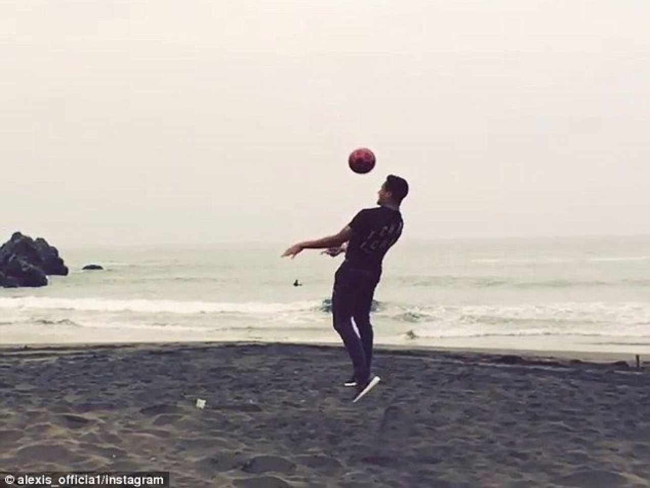 Fizicul incredibil cu care Alexis Sanchez se intoarce la Arsenal din vacanta! Imagini SPECTACULOASE_3