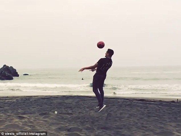 Fizicul incredibil cu care Alexis Sanchez se intoarce la Arsenal din vacanta! Imagini SPECTACULOASE_3