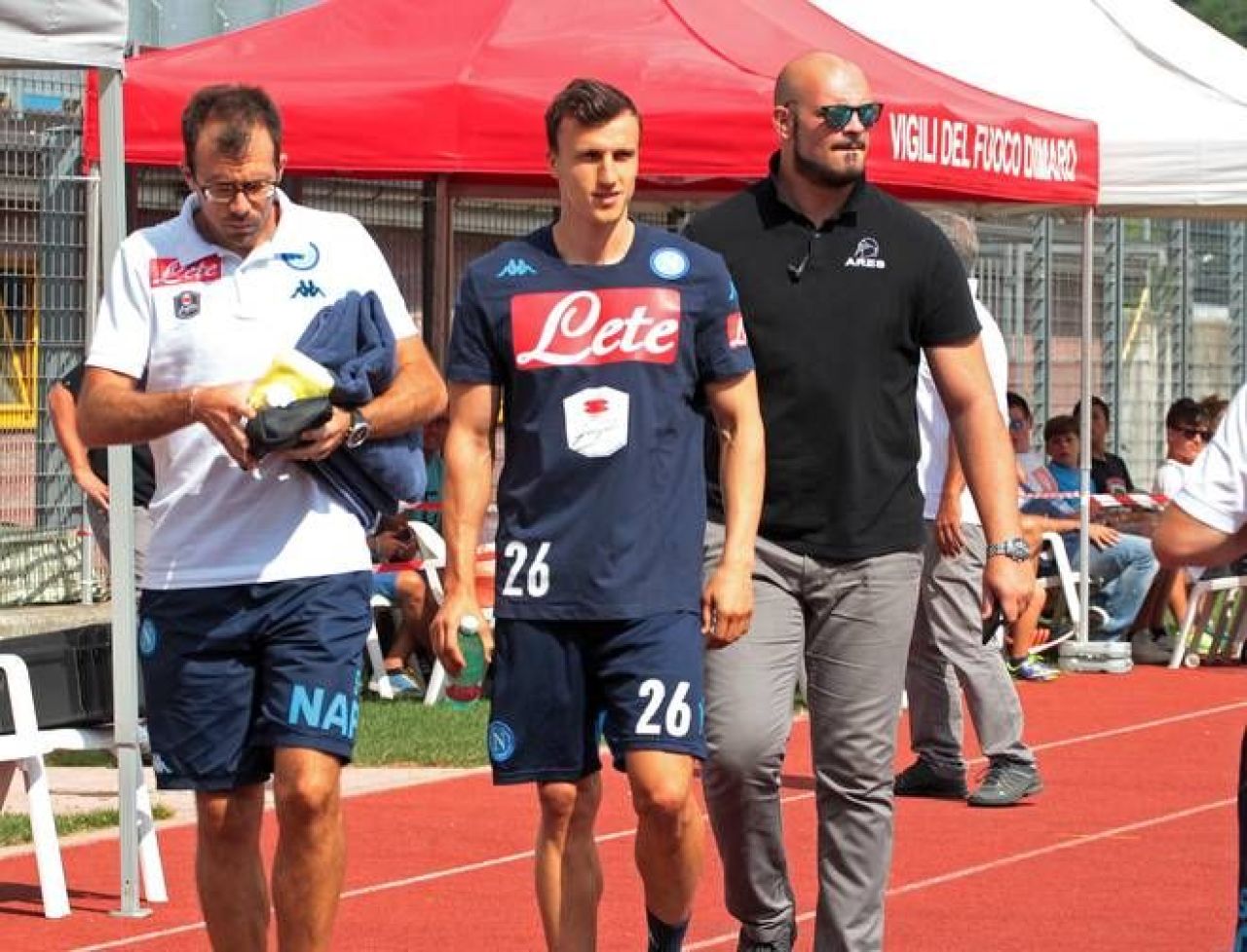 Primele imagini cu Chiriches in tricoul lui Napoli! TATUAJUL cu care i-a impresionat pe italieni la vizita medicala! FOTO_2