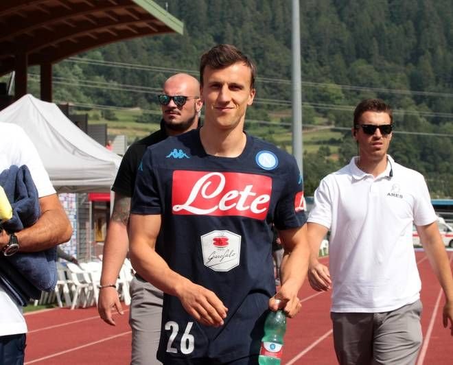 Primele imagini cu Chiriches in tricoul lui Napoli! TATUAJUL cu care i-a impresionat pe italieni la vizita medicala! FOTO_6