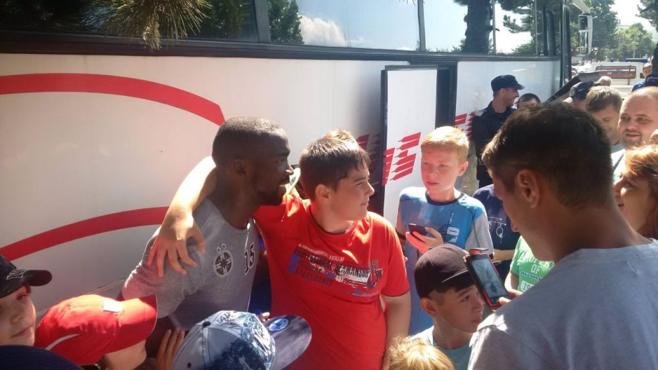 FOTO | Stelistii, asaltati de fani si la antrenamentul de dimineata. Meciul cu FC Botosani se joaca cu casa inchisa! Echipele probabile_3