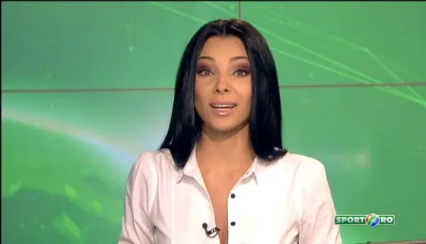 Cel mai spectaculos pilot din lume! Poate sa mearga IN CAP pe circuit. VIDEO