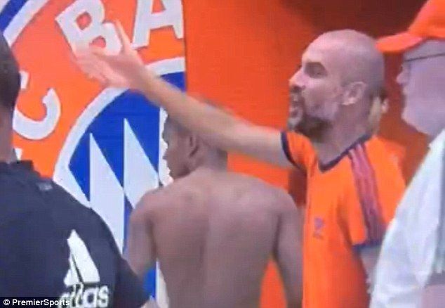 Scandal la vestiar cu Guardiola! A sarit la un jucator de la AC Milan la pauza meciului cu Bayern. Ce s-a intamplat_5