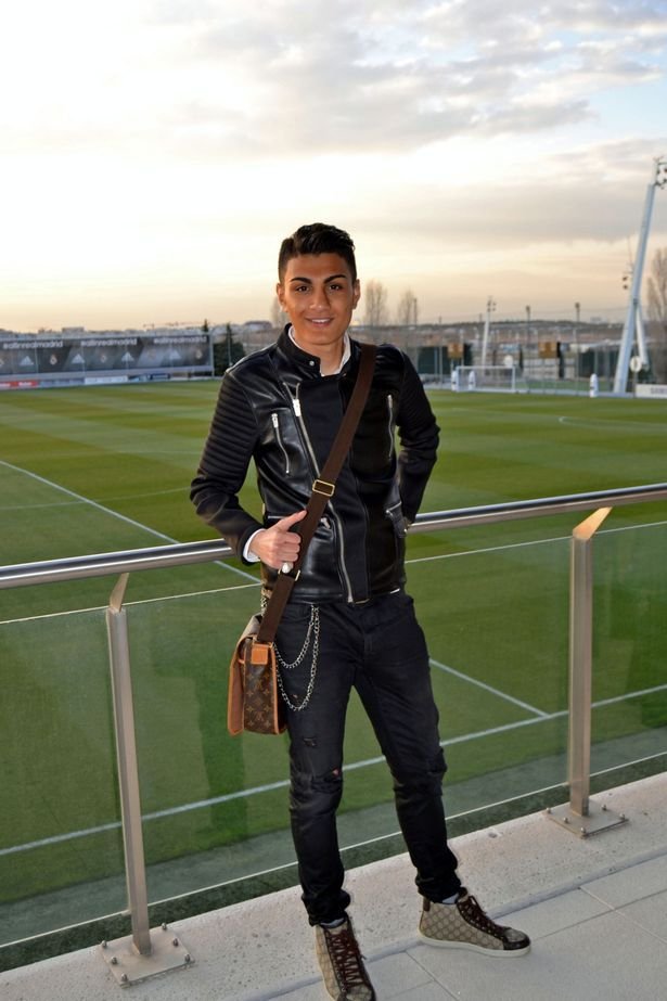 A cheltuit MII de euro ca sa arate ca Ronaldo! Vezi de ce a fost in stare acest pusti si cum arata acum_2
