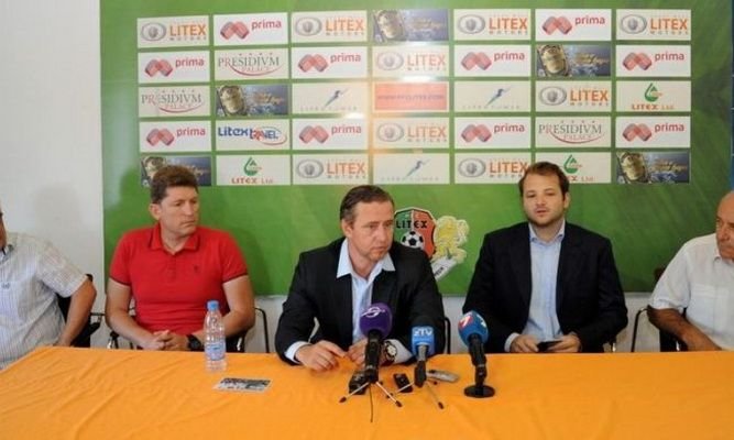 OFICIAL | Reghecampf, prezentat la Litex Lovech. Antrenorul va debuta in weekend pe banca noii sale echipe: 