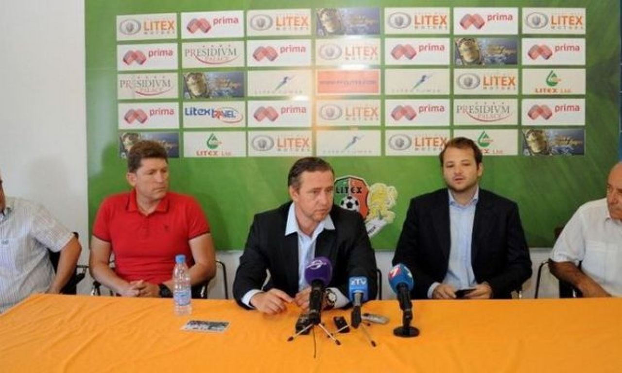 OFICIAL | Reghecampf, prezentat la Litex Lovech. Antrenorul va debuta in weekend pe banca noii sale echipe:
