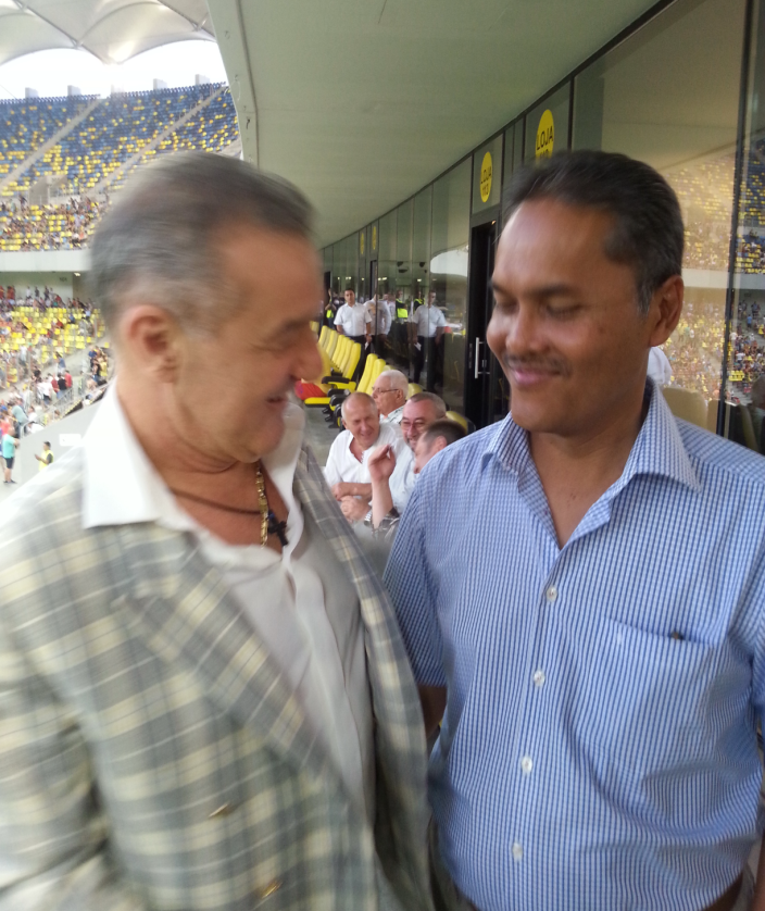 Aparitie surpriza in loja Stelei! Cu cine a urmarit Gigi Becali derby-ul cu Dinamo FOTO_2