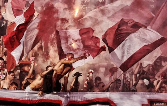 Steaua Romaniei, campioana, dar fara fani; Steaua Bulgariei, atmosfera senzationala in Liga a III-a. Imagini surprinse in weekend_4