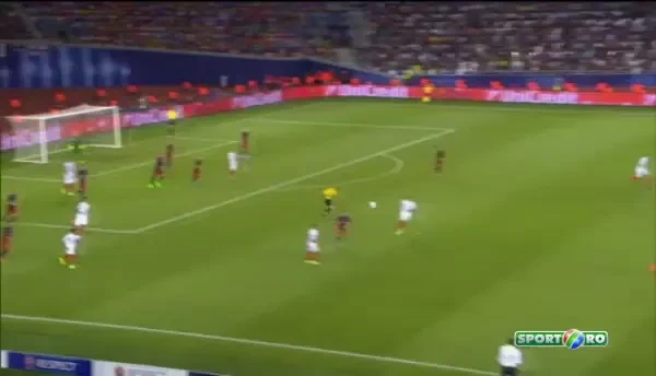 Barcelona 3-1 Sevilla. Rafinha marcheaza dintr-o pasa superba a lui Suarez