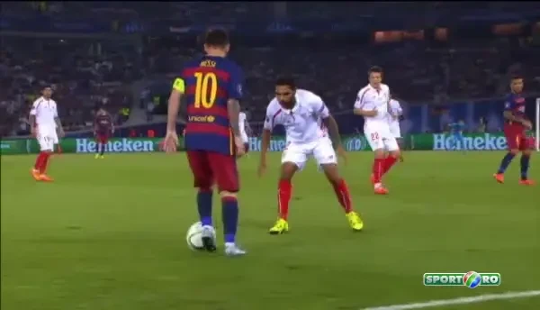 NO COMMENT! Un moment de magie cu Leo Messi :)
