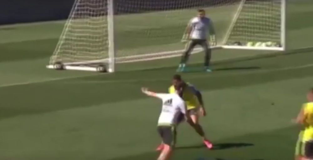 Executie de MAGICIAN la antrenamentul Realului! Faza senzationala la care Cristiano Ronaldo si Bale au fost spectatori. VIDEO