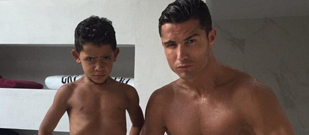 Imaginea cu care Cristiano Ronaldo a cucerit astazi internetul! Detaliul care il face unul dintre cei mai bine platiti sportivi_4