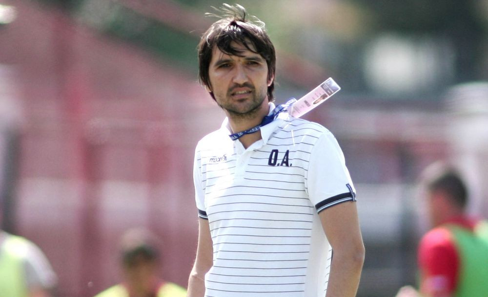 De pe banca, inapoi in iarba! La 24 de ore dupa ce si-a dat demisia de la Timisoara, Dan Alexa a debutat cu gol la noua sa echipa