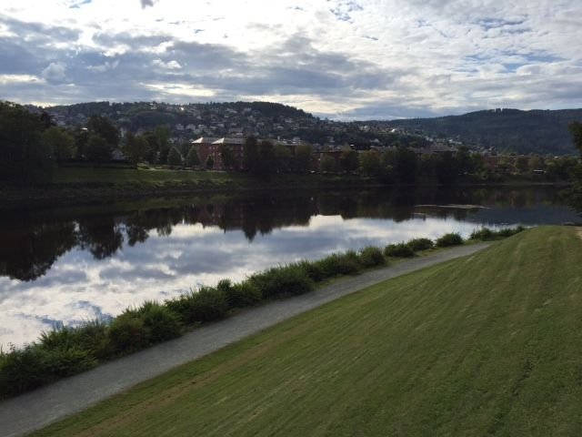Cum arata PARADISUL in care stelistii vor sa produca marea minune. Trondheim, orasul in care oamenii se plimba cu taxi-uri TESLA si yachturi_14