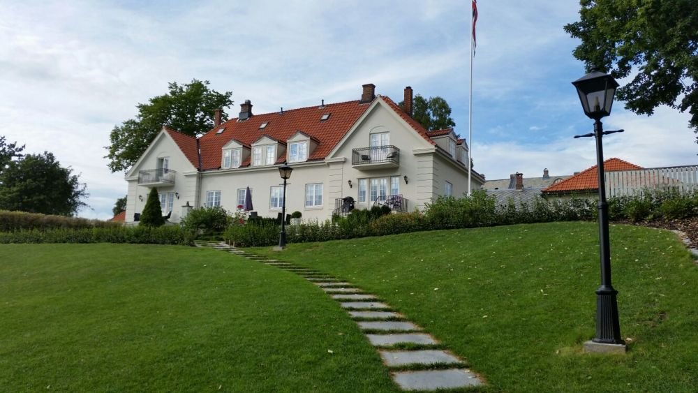 Cum arata PARADISUL in care stelistii vor sa produca marea minune. Trondheim, orasul in care oamenii se plimba cu taxi-uri TESLA si yachturi_21