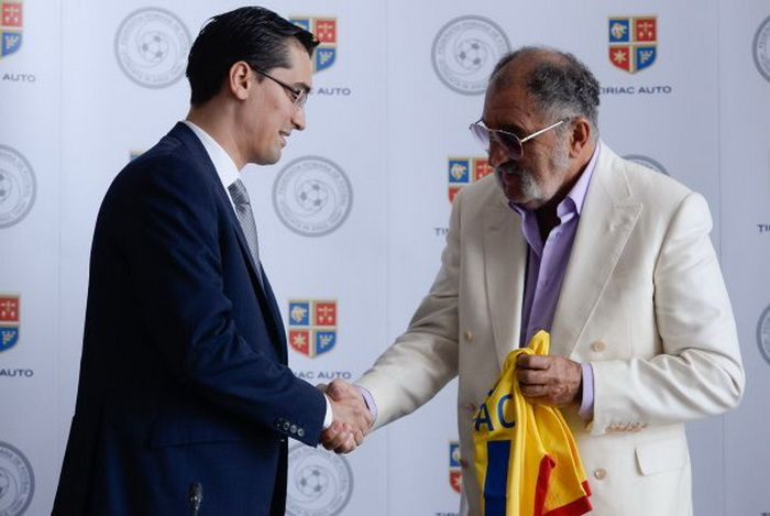 Ba, ma omoara Hagi! Reactia lui Tiriac cand a primit tricoul echipei nationale de la Burleanu