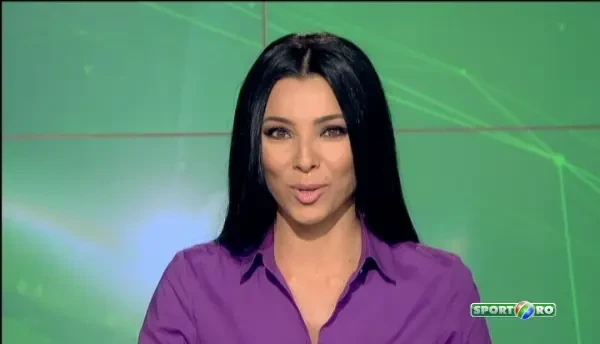 Rochia de mireasa va fi alb-visinie, invitatiile identice cu biletele la meci, ia Pancu pe post de cavaler de onoare :). Doi fani rapidisti vor avea parte de o nunta cu totul speciala: VIDEO