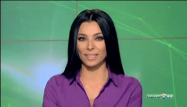 Olandezul a jonglat cu mingea la Londra, langa Big Ben. A oferit imaginea zilei, sus pe masina Bugatti Veyron