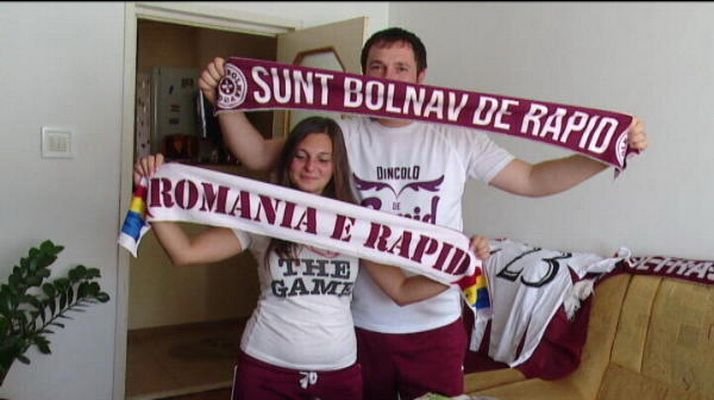 Rochia de mireasa va fi alb-visinie, invitatiile identice cu biletele la meci, iar Pancu pe post de cavaler de onoare :). Doi fani rapidisti vor avea parte de o nunta cu totul speciala: VIDEO