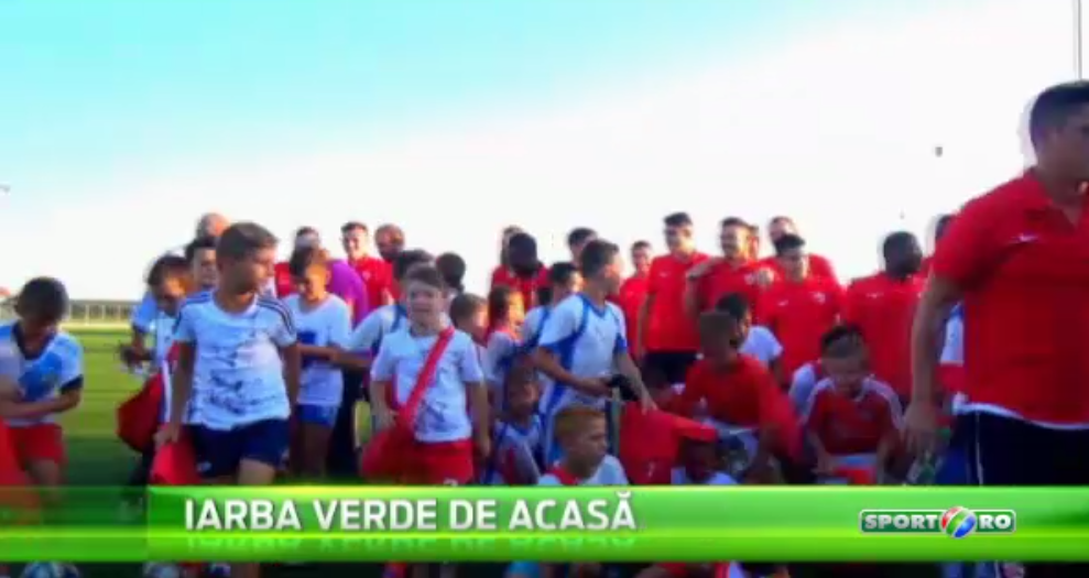 DanciuGOL le-a aratat lui Gnohere si Essombe unde a inceput fotbalul :) Fostul atacant, primit ca un erou la Slatina: VIDEO