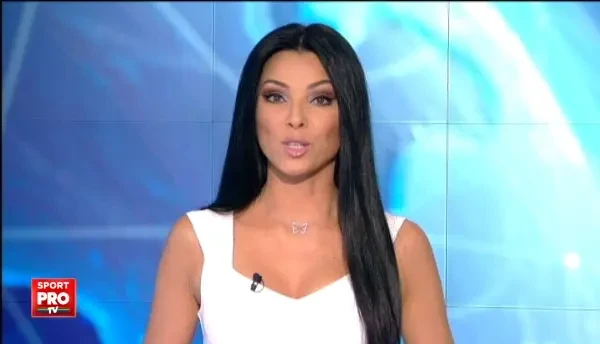 Cel mai rapid om de pe planeta isi mai foloseste picioarele doar in curse ! Bolt s-a indragostit de masinuta care era sa-i incheie cariera de atlet