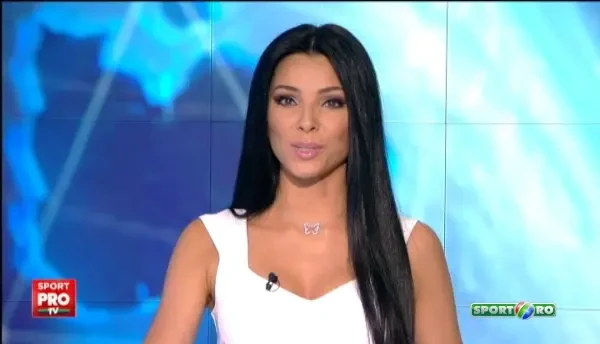 O strangere de mana i-a schimbat viata lui Valentino Rossi. Initial, n-a inteles de ce toata femeile vor sa-i atinga mana dreapta, dupa ultima victorie din Moto GP.