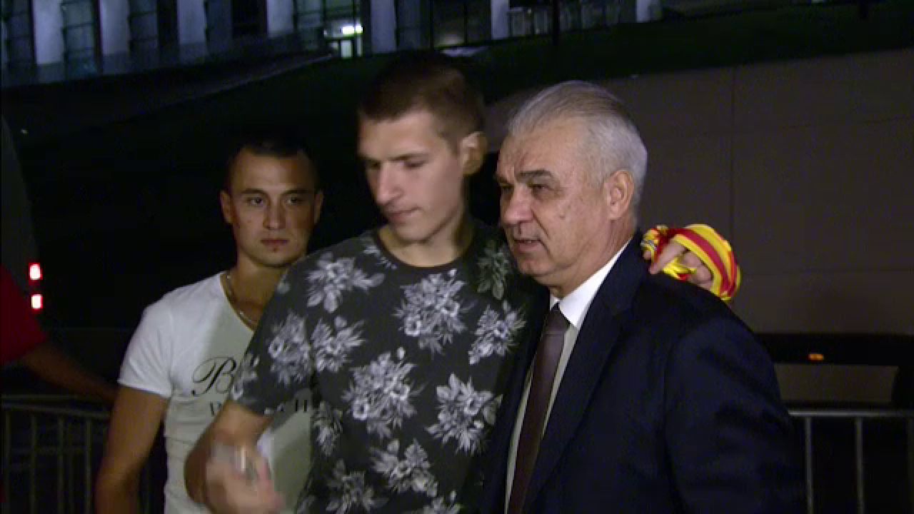 A uitat sa mearga la conferinta? Iordanescu, intors din autocar de staff-ul nationalei! Cum a explicat egalul cu Grecia_10