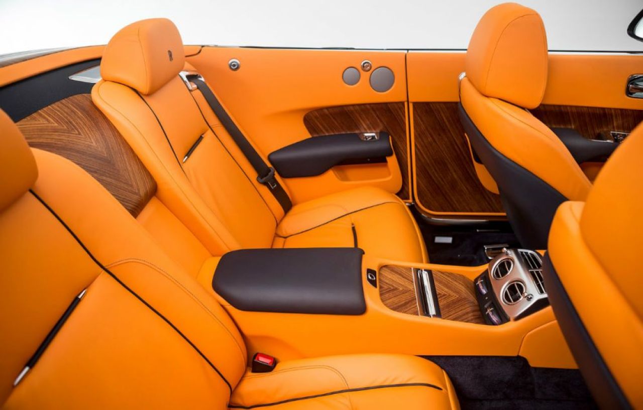 Rolls Royce a lansat cea mai LUXOASA decapotabila din lume! Vezi cum arata Dawn, modelul pregatit pentru tinerii miliardari! FOTO_5