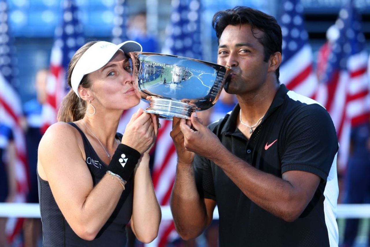 Impreuna au 77 de ani, dar domina tenisul la dublu. Martina Hingis si Leander Paes, campioni la US Open | GALERIE FOTO_1