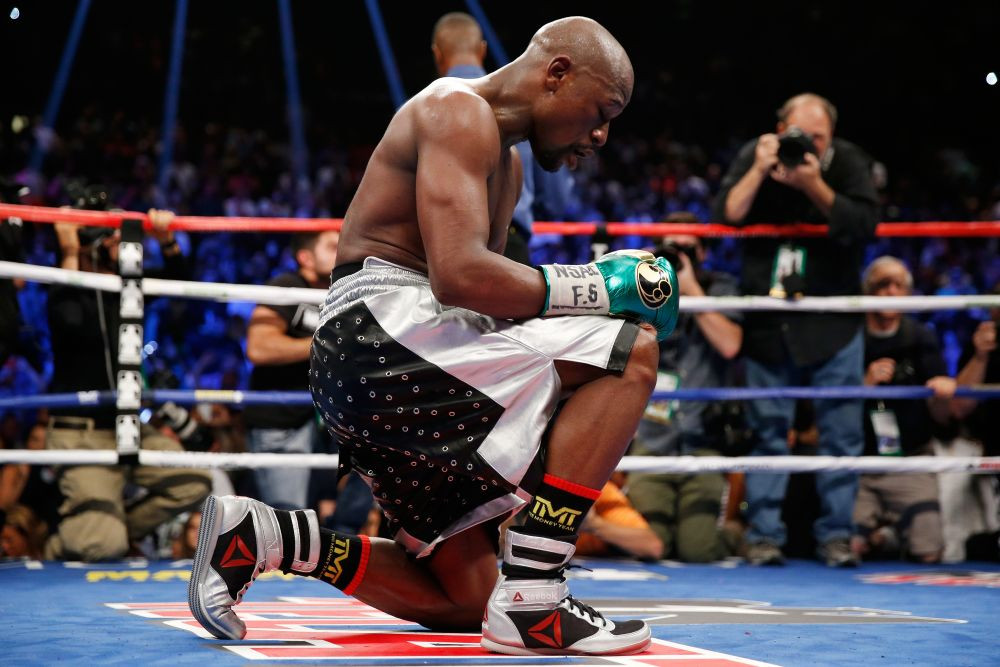 That s all, folks | Floyd Mayweather spune la revedere unei cariere fabuloase si se retrage din postura de campion. Ce s-a intamplat azi-noapte