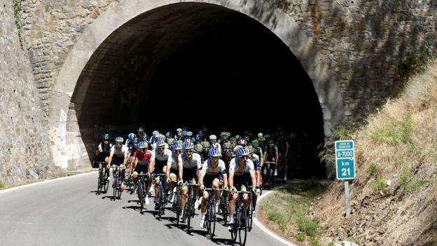 Teapa incredibila luata de un hot care a furat o bicicleta de la Turul Spaniei: a vandut-o pe mai putin de 100 €! Cat costa de fapt_2