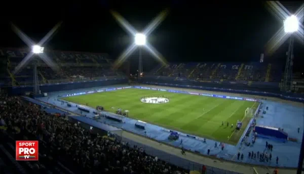 Dinamo Zagreb 2-1 Arsenal (24 Pivaric, 58 Fernandes // 79 Walcott)