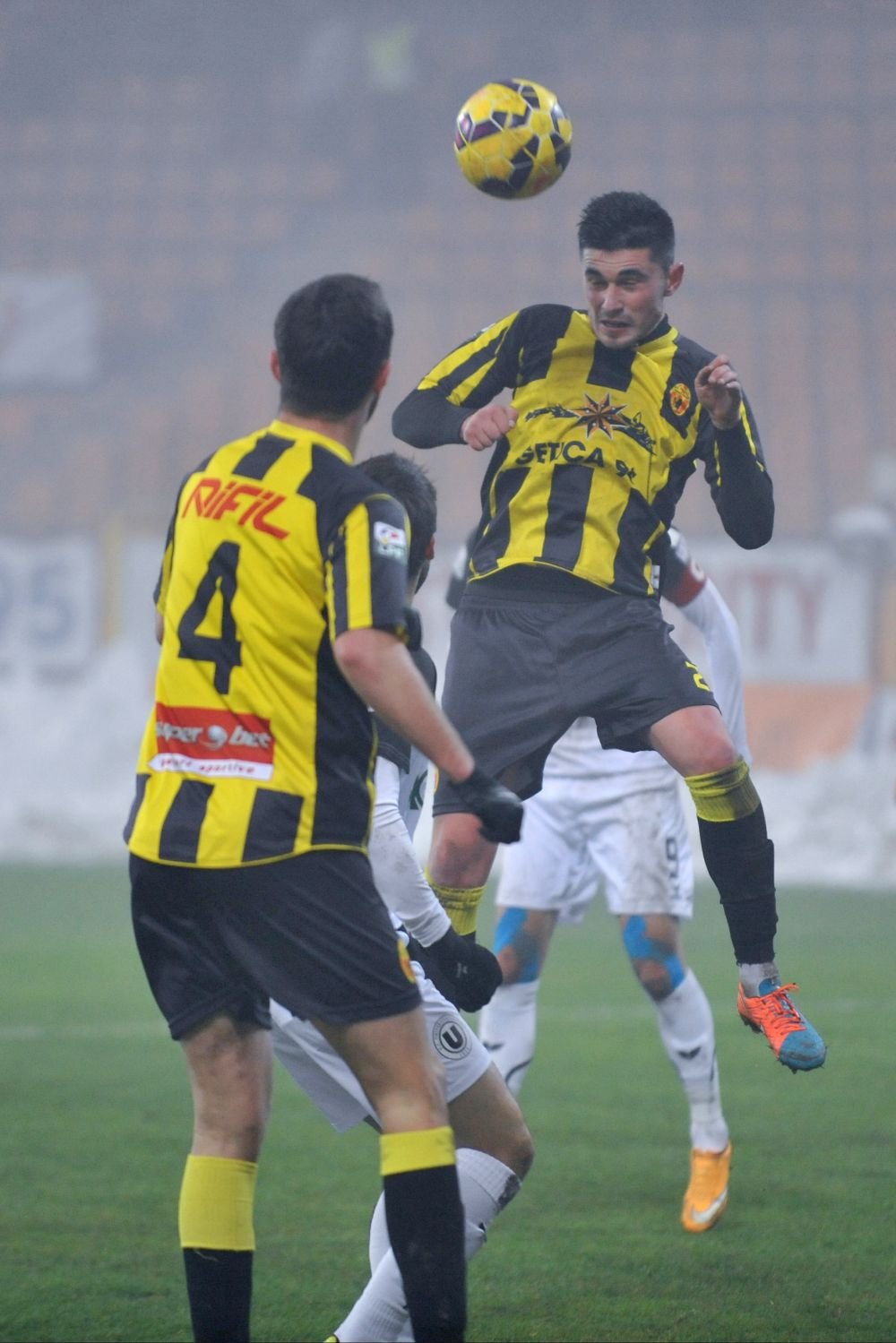 In primavara juca in Liga I, acum merge la munca in Anglia. Situatie teribila pentru un fotbalist de doar 23 de ani: 