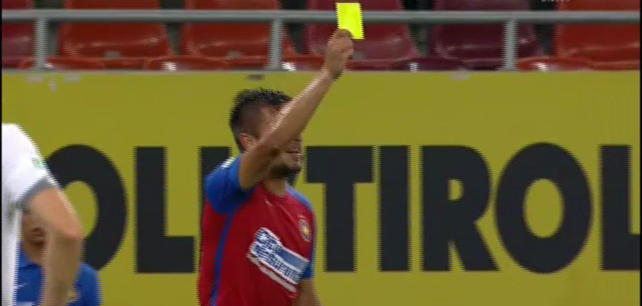 Toata lumea a inceput sa rada pe teren! Faza incredibila cu Tosca si arbitrul de la Steaua - Chiajna. FOTO_4
