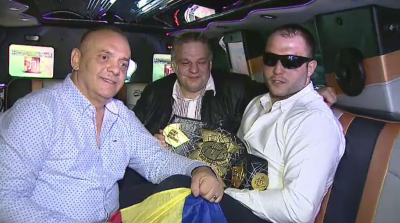 Stirile din Sport de la ProTV, ora 20:00. Imagini cu noul campion mondial din boxul romanesc: Mihai Nistor a cucerit centura AIBA Pro Boxing_1