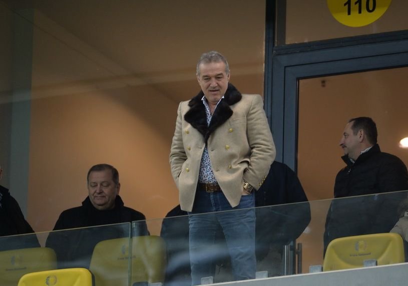 Becali loveste iar in fanii Stelei dupa meciul din Cupa. As da orice sa avem galeria lui U Cluj VIDEO